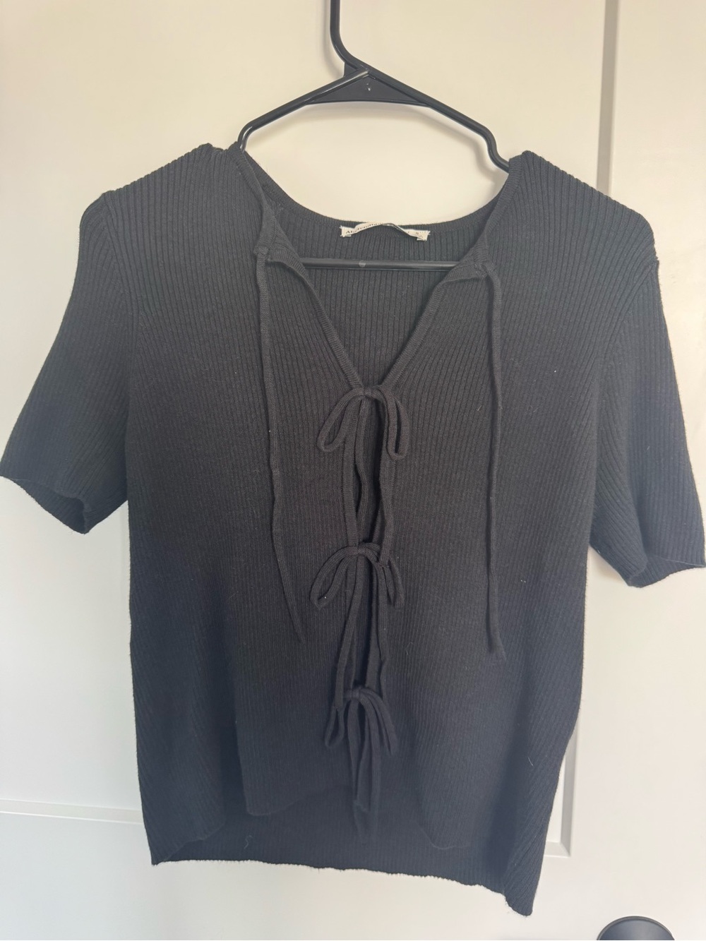 Abercrombie & Fitch Black Ribbed Tie-Front Short Sleeve Top